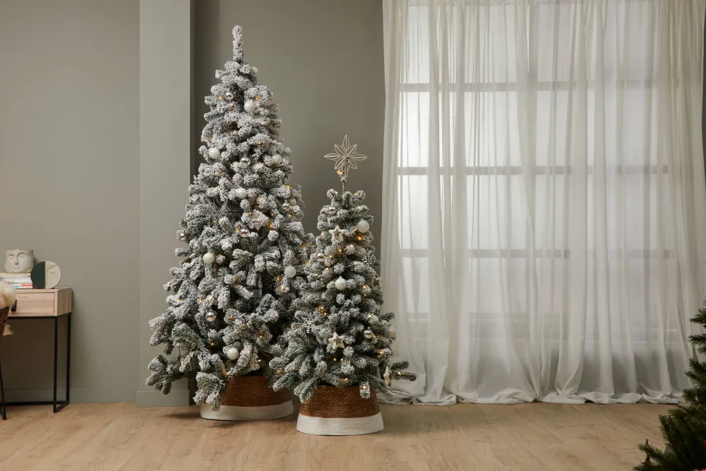 Hot Black Box Trees Verlichte Kerstboom Millington (H215 X O109 Cm)