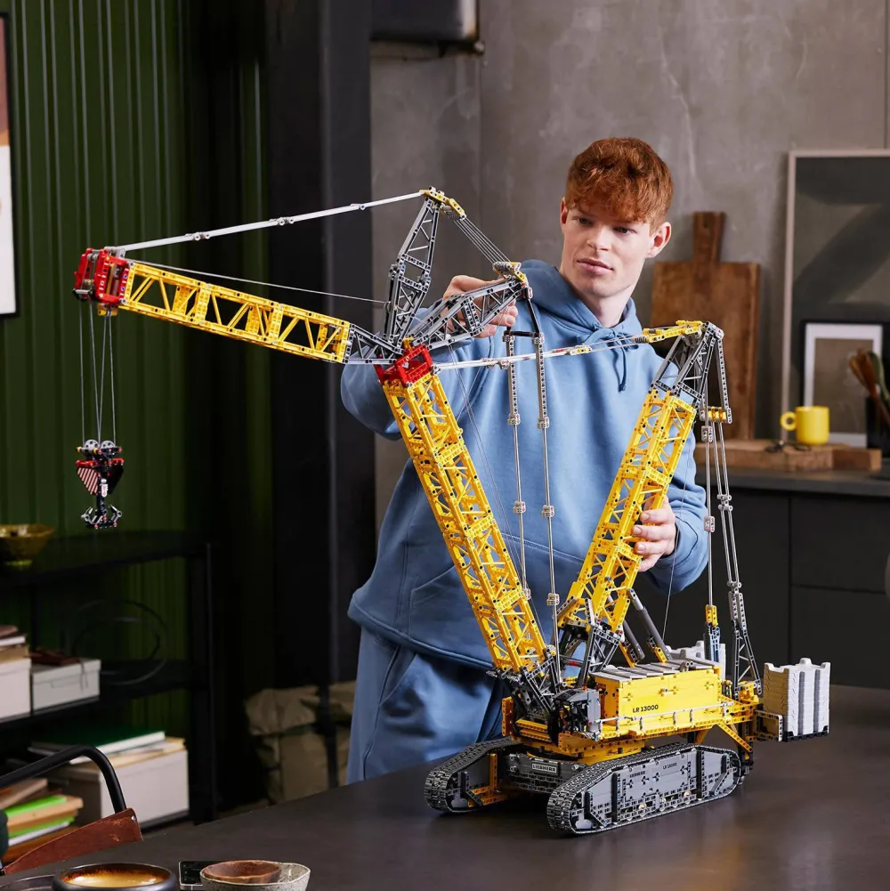 Technic Liebherr Rupsbandkraan Lr 13000 31142|LEGO Store
