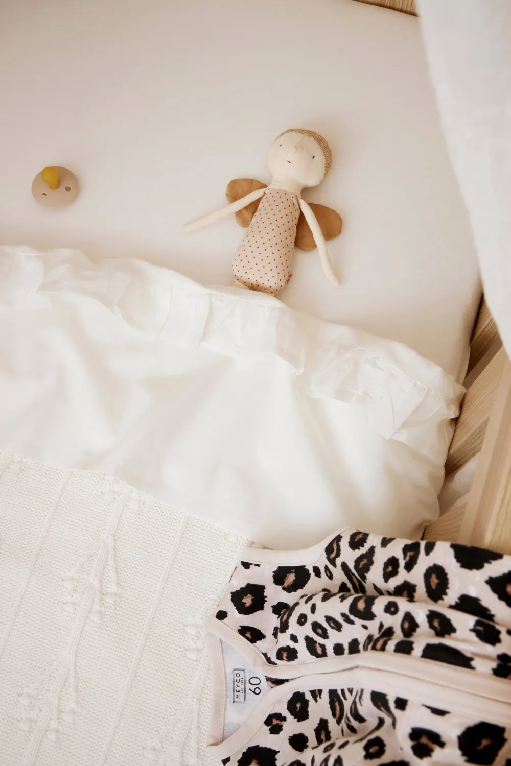 Sale Meyco Baby Ledikantlaken Ruffle 100X150 Offwhite