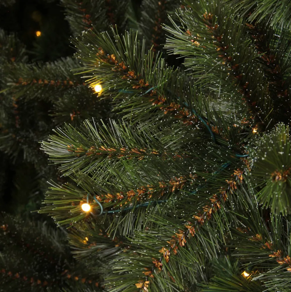 Outlet Triumph Tree Verlichte Kerstboom Forest Frosted (H185 X O130 Cm)